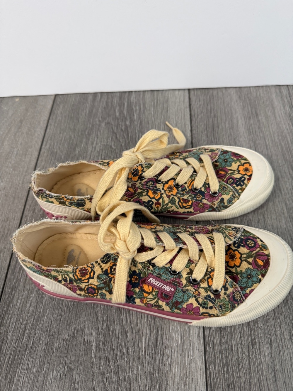 Rocketdog Floral Fashion Women’s Sneakers Size 7 - Picture 2 of 9